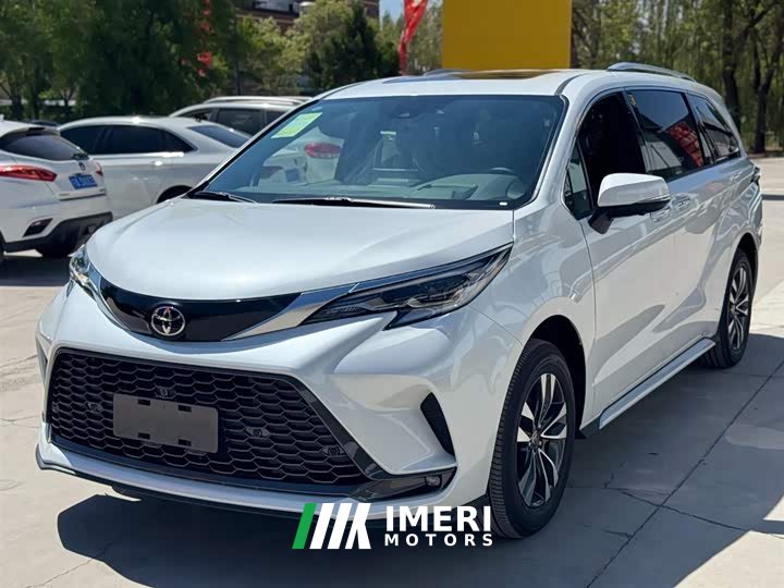 Toyota Graviia 2.5L Hybrid Prestige PLUS AWD - ავტომობილი ჩინეთიდან