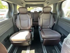 Toyota Graviia 2.5L Hybrid Prestige PLUS AWD - ფოტო 12