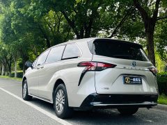 Toyota Sienna 2021 2.5L Hybrid Premium Edition - ფოტო 5