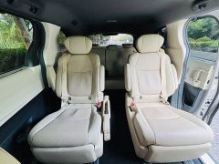 Toyota Sienna 2021 2.5L Hybrid Premium Edition - ფოტო 8