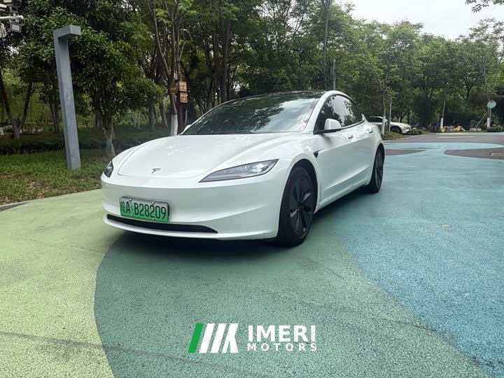 Tesla Model 3 Long Range All-Wheel Drive