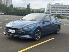 Hyundai Elantra 240TGDi DCT LUX Luxury Edition - ფოტო 1