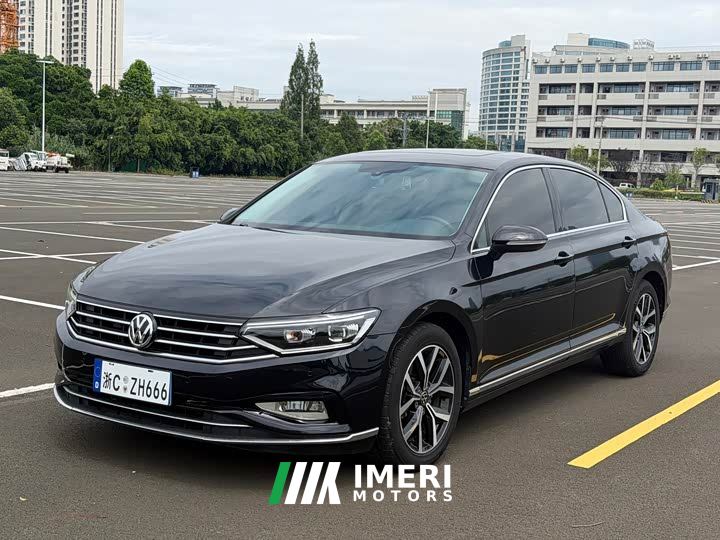 Volkswagen Magotan 330TSI DSG Advance