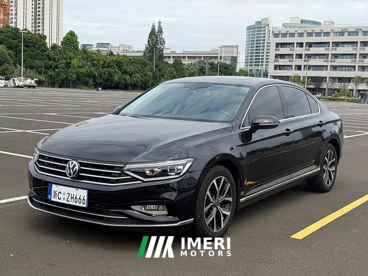 Volkswagen Magotan 330TSI DSG Advance