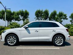 Audi Q5L 40 TFSI Luxury Dynamic - ფოტო 3