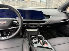 Cadillac GT4 25T Luxury - ფოტო 11