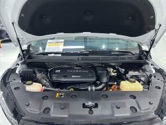 Buick GL8 New Energy Luzun Luxury Edition 6-Seater - ფოტო 17