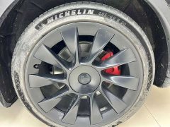 Tesla Model Y Rear-Wheel Drive - ფოტო 11