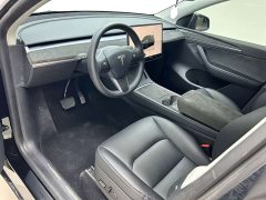 Tesla Model Y Rear-Wheel Drive - ფოტო 4