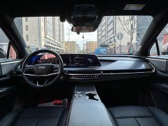 Cadillac XT5 2025 2.0T Luxury - ფოტო 10