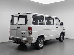 Iveco Daily 2021 2.5T A35 M1 Minibus 5-9 Seats Short Wheelbase Low Roof Dual Wheels Manual Door - ფოტო 2