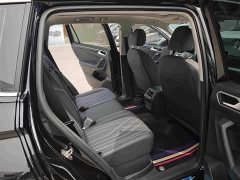 Volkswagen Tiguan L Outstanding Edition 300TSI Automatic Two-Wheel Drive Dragon Ascendant Version - ფოტო 10
