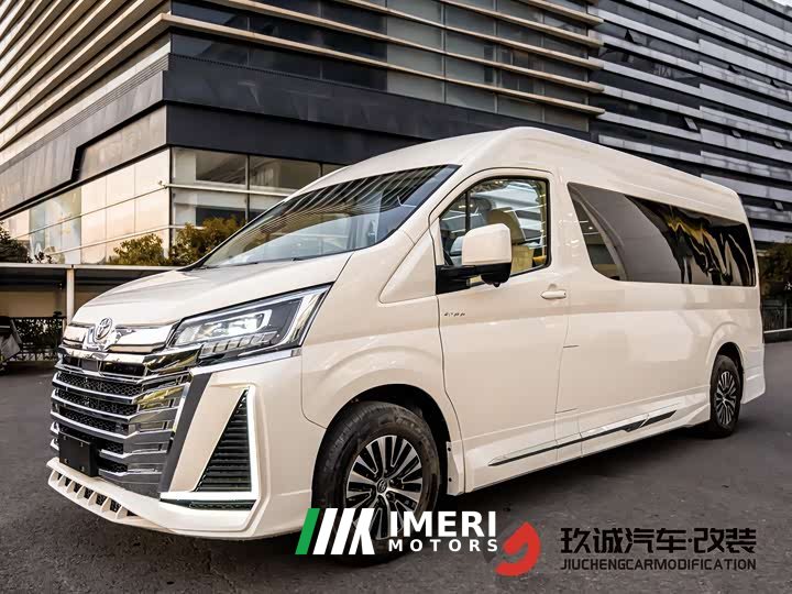 Toyota HIACE 3.5L Semi-Partition