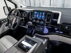 Toyota HIACE 3.5L Semi-Partition - ფოტო 13