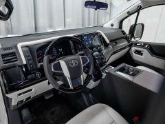 Toyota HIACE 3.5L Semi-Partition - ფოტო 15
