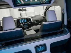 Toyota HIACE 3.5L Semi-Partition - ფოტო 17