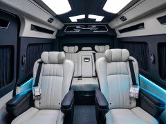 Toyota HIACE 3.5L Semi-Partition - ფოტო 20