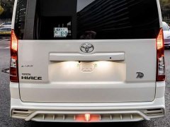 Toyota HIACE 3.5L Semi-Partition - ფოტო 4