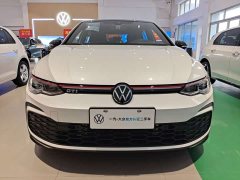 Volkswagen Golf GTI 2023 380TSI DSG GTI - ფოტო 2