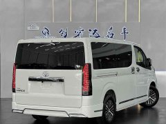 Toyota HIACE 3.5L Automatic - ფოტო 3