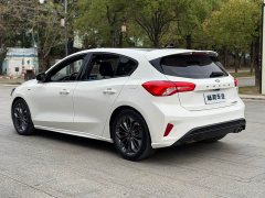 Ford Focus 2022 Hatchback EcoBoost 180 Automatic ST Line - ფოტო 6