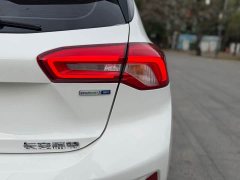 Ford Focus 2022 Hatchback EcoBoost 180 Automatic ST Line - ფოტო 9