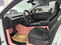 Tesla Model Y Rear-Wheel Drive - ფოტო 4