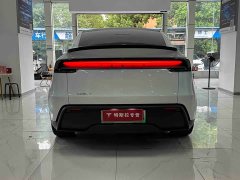 Tesla Model Y Rear-Wheel Drive - ფოტო 8
