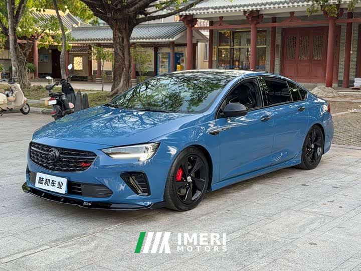 Buick Regal GS 28T Premium