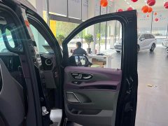 Mercedes-Benz Vito 2024 2.0T Business Edition 7-Seater - ფოტო 13