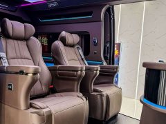 Toyota HIACE 3.5L Automatic - ფოტო 13
