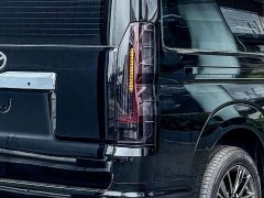 Toyota HIACE 3.5L Automatic - ფოტო 6