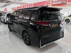 Toyota Vellfire Crown Hybrid 2.5L Premium Edition - ფოტო 5