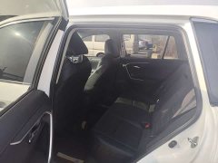 Toyota Vland 2.0L CVT AWD Luxury - ფოტო 10