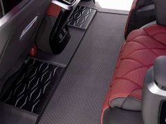Toyota HIACE 3.5L Automatic - ფოტო 16