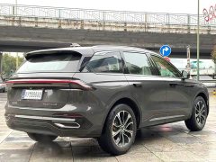 Lincoln Navigator 2.0T AWD Prestige - ფოტო 5