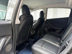 Tesla Model Y Rear-Wheel Drive - ფოტო 4