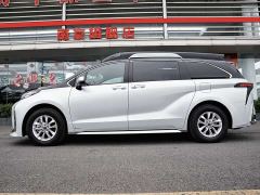 Toyota Gravia 2.5L Hybrid High Roof Comfort Edition - фото 3