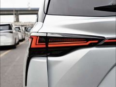 Toyota Gravia 2.5L Hybrid High Roof Comfort Edition - фото 6