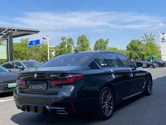 BMW 5 Series 525Li M Sport Package - ფოტო 18