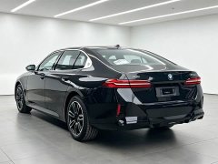 BMW 5 Series Facelift 530Li Premier M Sport Package - ფოტო 7