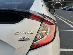 Honda Civic 2021 Hatchback 220 Turbo CVT Trendy Control - ფოტო 17