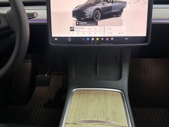 Tesla Model Y Rear-Wheel Drive - ფოტო 7