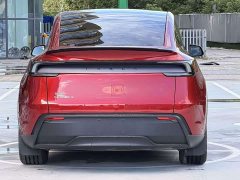Tesla Model Y Rear-Wheel Drive - ფოტო 10