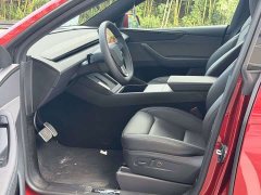 Tesla Model Y Rear-Wheel Drive - ფოტო 4