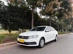 Volkswagen Santana 1.5L Manual Fashion Edition - ფოტო 1