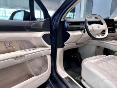 NIO ES8 2026 Six-Seat Executive Signature Edition - ფოტო 12