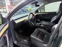 Tesla Model Y Rear-Wheel Drive - ფოტო 5