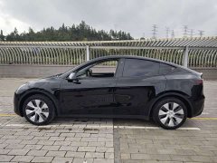 Tesla Model Y 2022 Facelift Rear-Wheel Drive - ფოტო 8