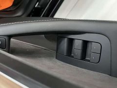 Tesla Model Y Long Range All-Wheel Drive 3D7 - ფოტო 19